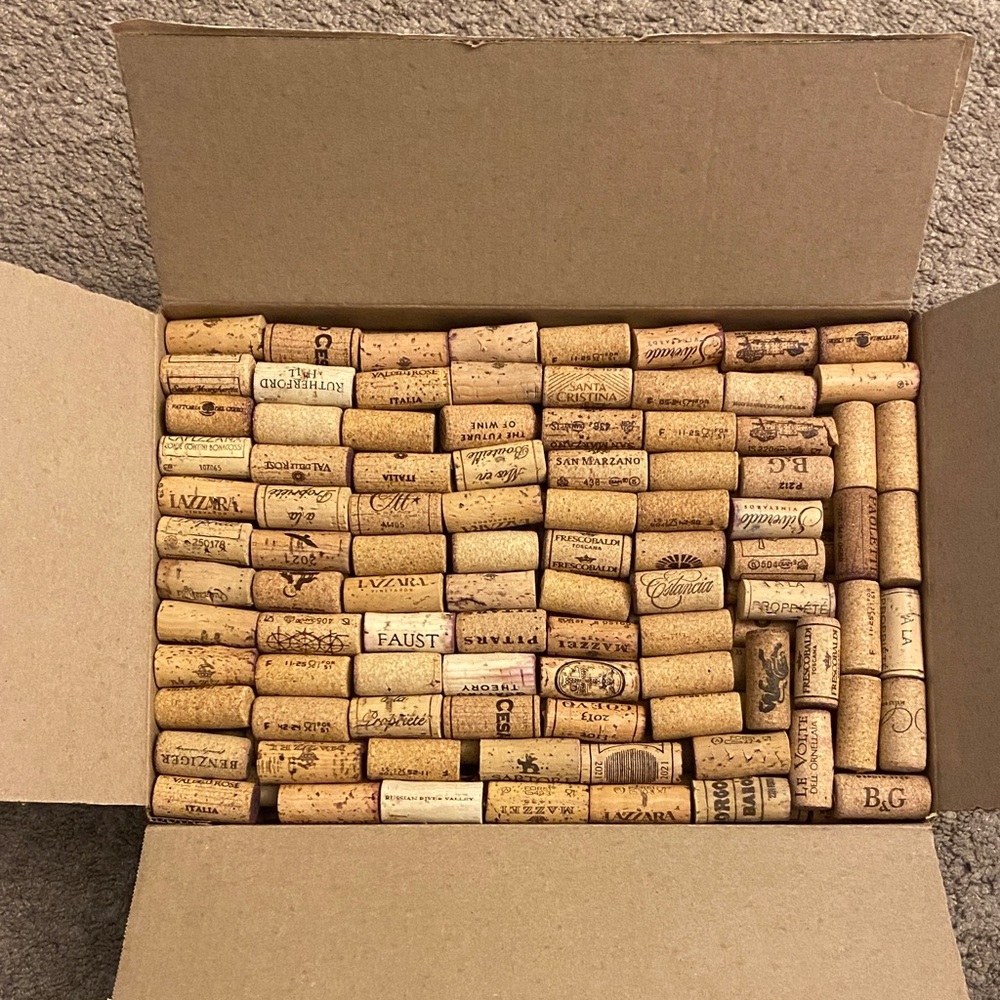 Assorted Used Wine Corks Collection- over 450 pieces!